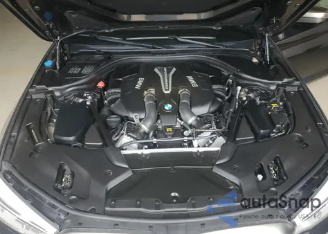 2018 BMW M550Xi из США, поврежденный, VIN WBAJB9C58JB035267